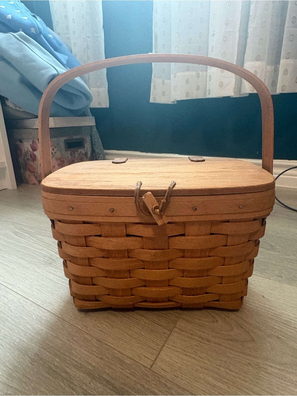 1993 Longaberger Small Picnic Basket